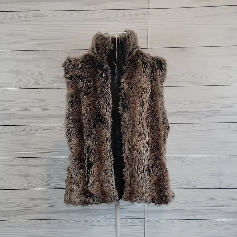 Parkhurst Outdoor Edotion Faux Fur Reversible Vest in Brown and Tan Size M